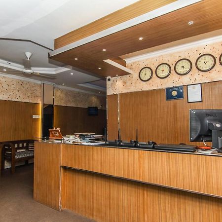 Отель Oyo 112 Al Manaal Residency Коломбо Экстерьер фото